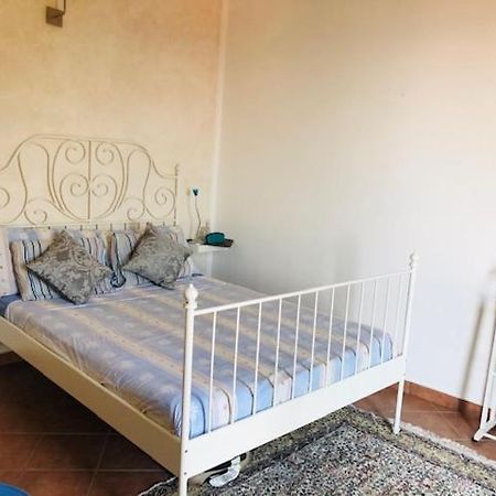 Casa 4 Novembre Apartman Cittadella del Capo Kültér fotó